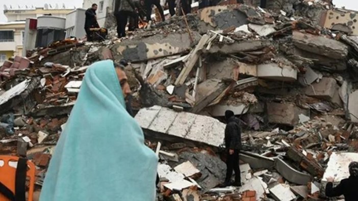 Soylu: Antakya'da iki konuttan biri yıkık