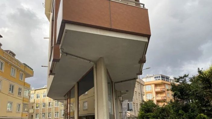 Sosyal medyada tartışma konusu olan üçgen binanın müteahhidinden açıklama