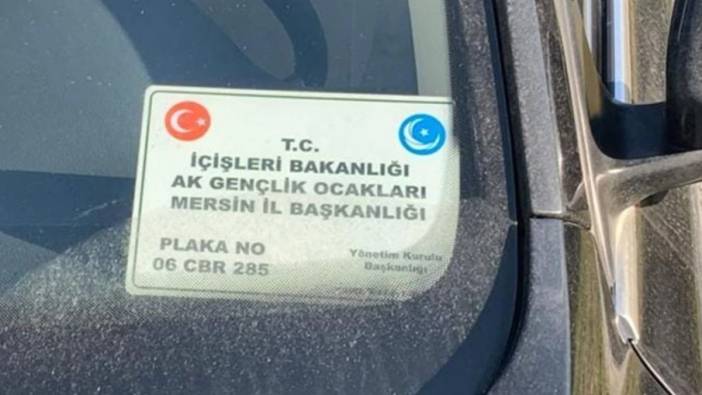 Soylu'ya 'Ak Gençlik Ocakları' yazılı araç kartı sorusu