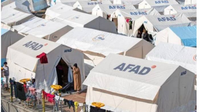 AFAD Almanya'nın gönderdiği çadırlara kendi logosunu basmış