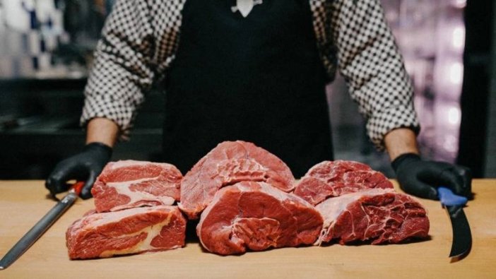 Kasaplar kepenk indirmeye hazırlanıyor