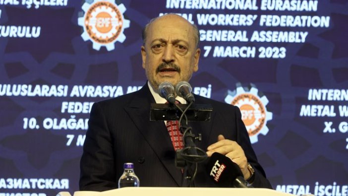 Bakan Bilgin'den kamu işçilerine: Zamları askıya aldık