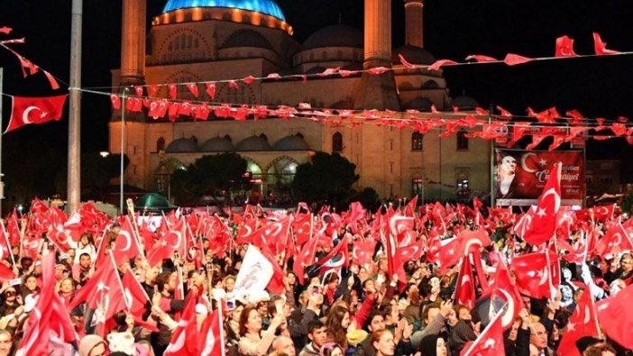 ‘Cumhuriyet’i  ilelebet yaşatacağız’