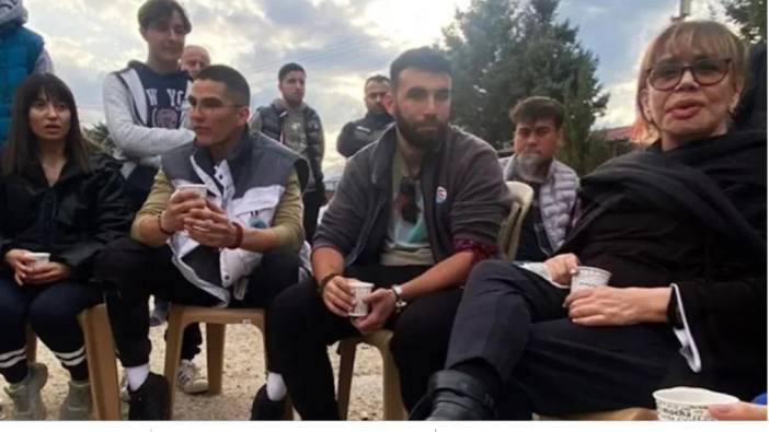 Sezen Aksu’dan depremzedelere moral ziyareti