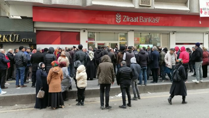 Kamu bankalarından depremzedeye özel kredinin faizine üç günde zam