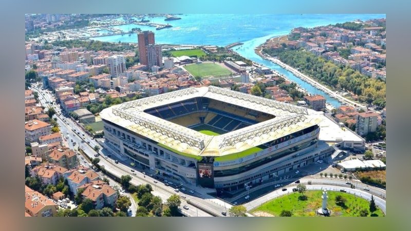 Fenerbahçe taraftarı 12 yıl önceki arşivi gündeme getirdi: Saracoğlu Stadı 9.5 şiddetine bile...