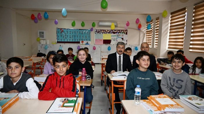 Depremin vurduğu Osmaniye'de eğitim öğretim yeniden başladı