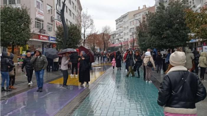 Bolu'da 4.8'lik deprem! Çevre illerden de hissedildi