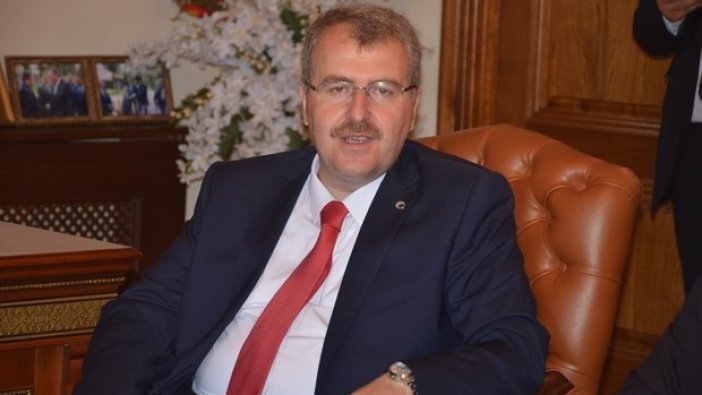 Sağlık Bakan Yardımcısı Halil Eldemir görevinden istifa etti.