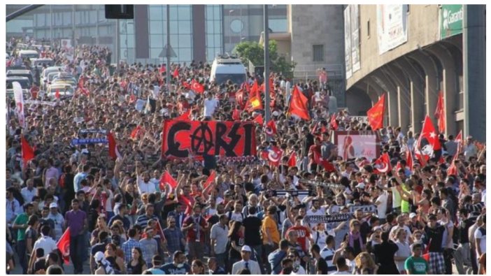 Çarşı'ya terör davası açan savcı dolandırıcılık iddiasıyla açığa alındı