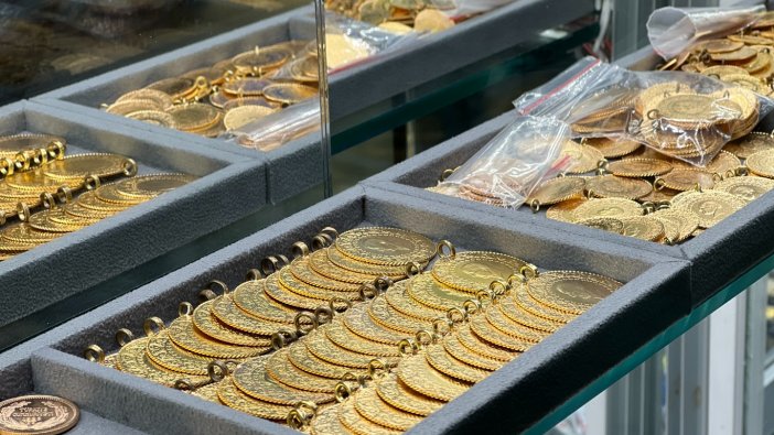 Altın rekor tazeledi