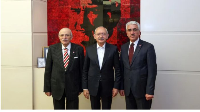 AKP eski milletvekili Süleyman Çelebi CHP'ye katıldı