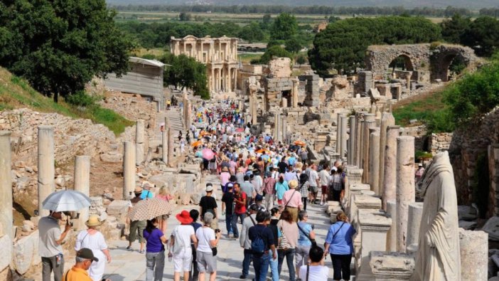 Türkiye bu yılın ilk 2 ayında yaklaşık 4 milyon yabancı ziyaretçiyi ağırladı