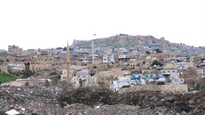 Mardin'de kültürel dokuyu bozan o yapı yıkıldı