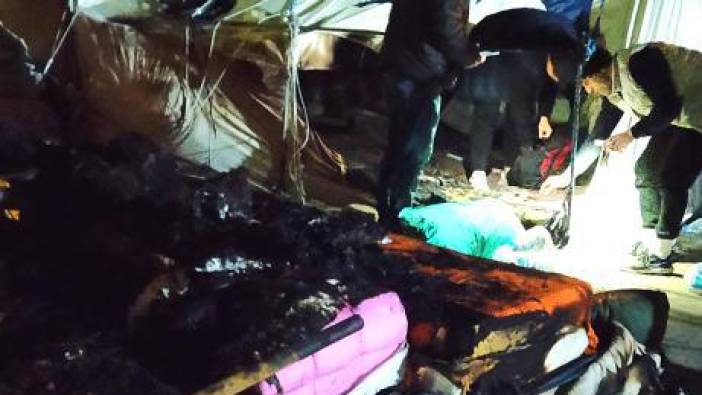 Depremzedelerin kaldığı çadırda yangın