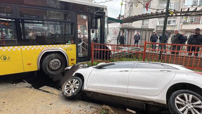Halk otobüsü durağa daldı