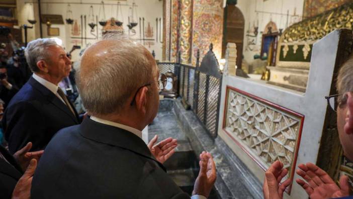 Kılıçdaroğlu, Konya'da Mevlana Müzesi'ni ziyaret etti
