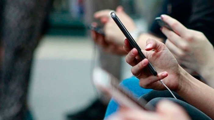 İthal cep telefonuna ‘gümrük zammı’ kararı Resmi Gazete’de