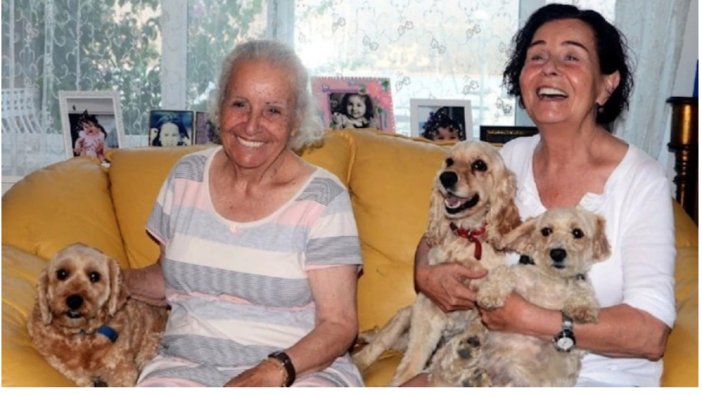 Fatma Girik’in annesi hayatını kaybetti