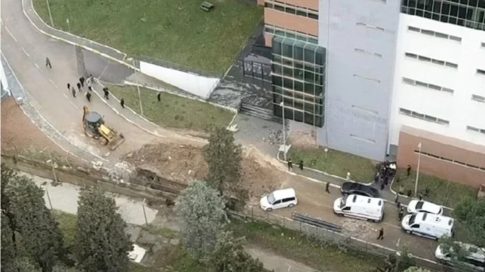 Marmara Üniversitesi'nde göçük: Bir işçi yaralandı