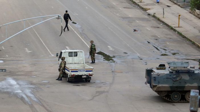 Zimbabve'de askeri müdahale