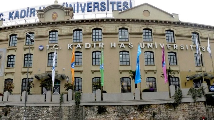 Kadir Has Üniversitesi öğretim üyesi alacağını ilan etti