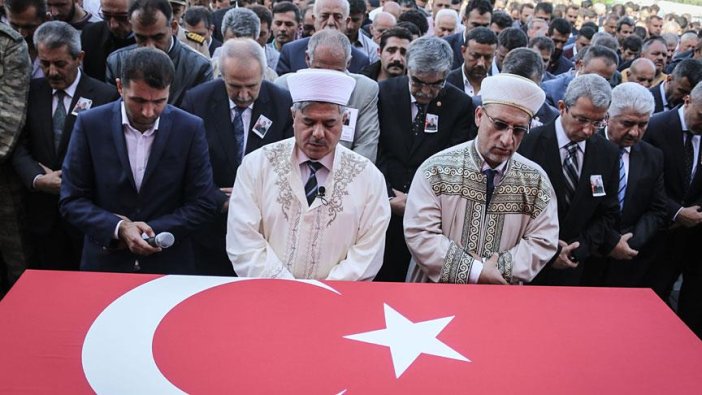 Şehit Uzman Çavuş Bilal Türkmen son yolculuğuna uğurlandı