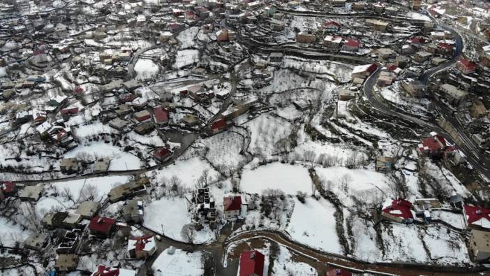 Bitlis'te köylere ulaşımda kar engeli