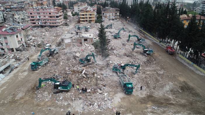 Hatay'da 1 milyon 400 bin moloz kaldırıldı