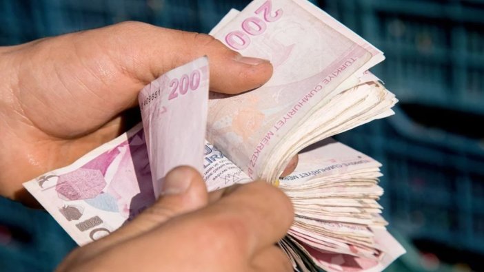 Emeklilerin maaş ve ikramiye tarihleri belli oldu