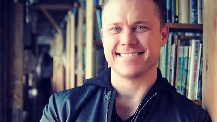 Ünlü milyarder sokak ortasında öldürüldü