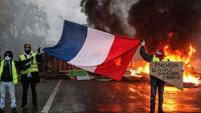 Fransa'da kritik anlaşmazlık: Sokaklar durulmuyor