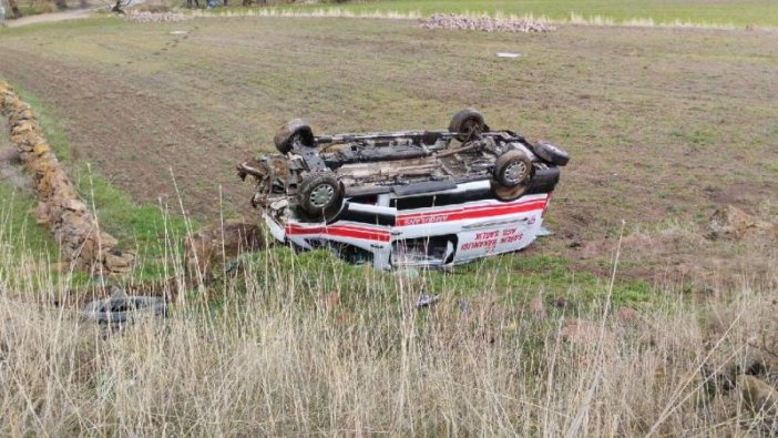 Kayseri'de ambulans şarampole yuvarlandı