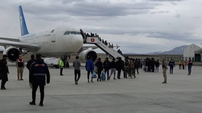227 Afgan göçmen, uçakla ülkelerine gönderildi