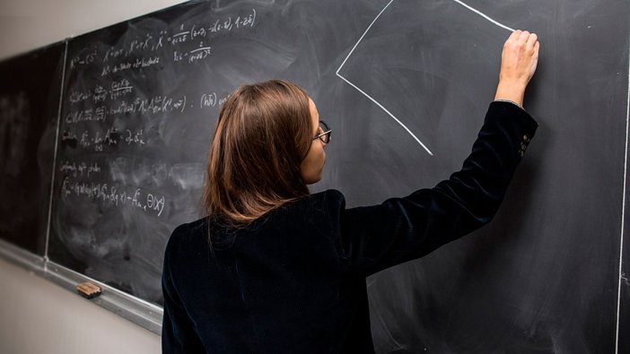 MEB'den flaş açıklama: Öğretmenler bu dönemde okula gitmeyecekler!