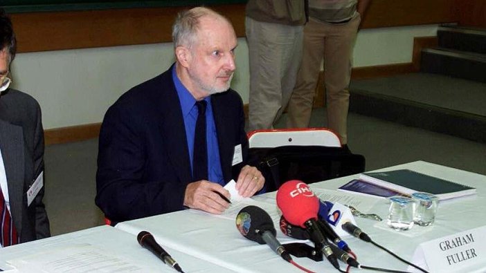 Fuller'e yakalama kararı