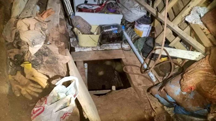 Ermeni Kilisesinde kaçak kazı