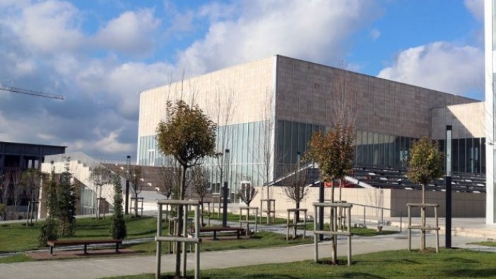 Yeni şehrin yeni sarayı