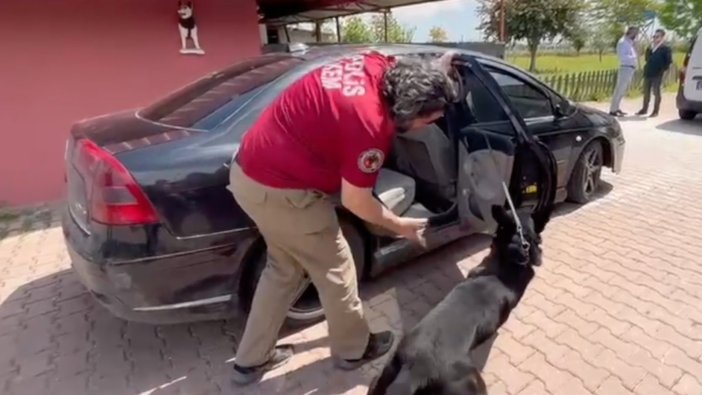 Arama yapılan araçta 7 kilo eroin bulundu