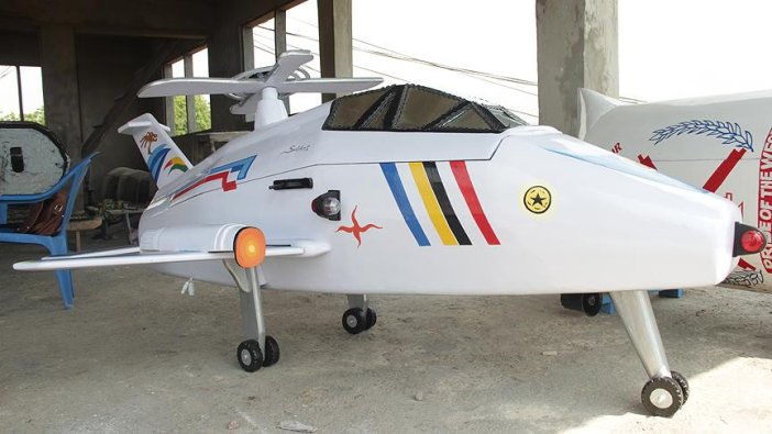 Ganalı usta tabut tasarlıyor