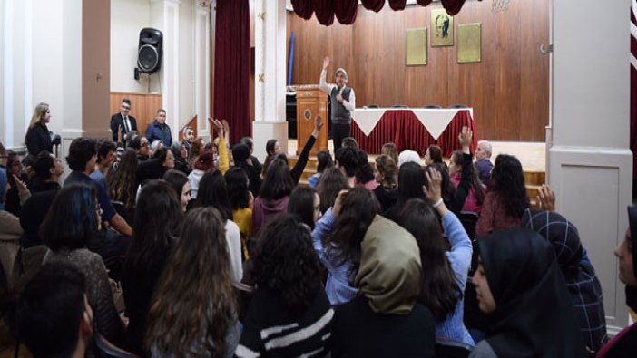 Demircan’dan Beyoğlu Anadolu Lisesi’ne ziyaret