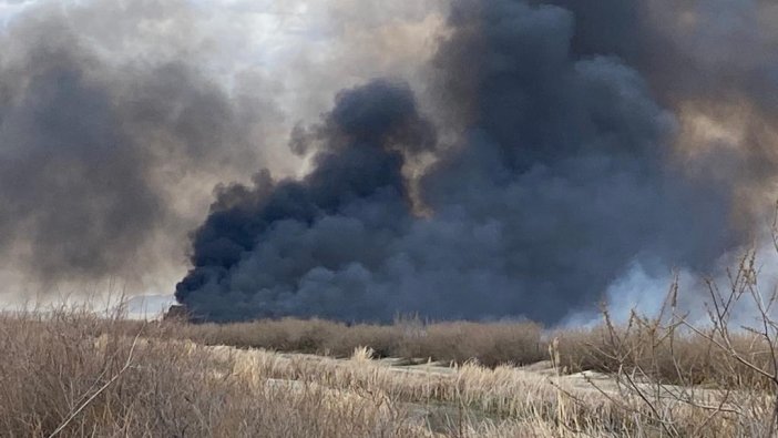 Sultan Sazlığı'ndaki yangın 15 saatte söndürüldü