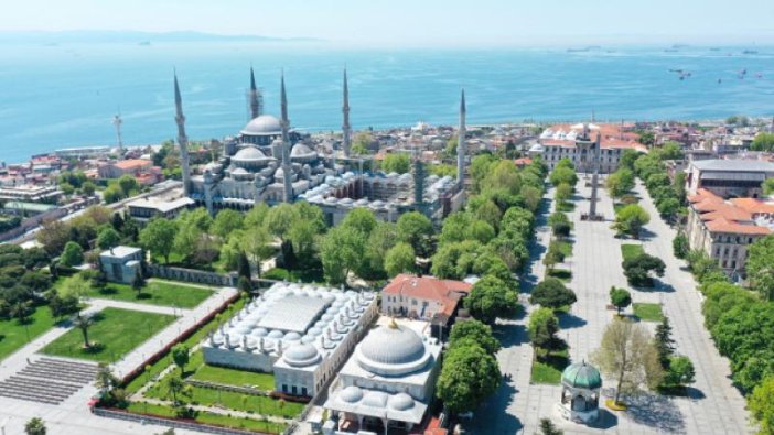 Sultanahmet Camii bayramda ibadete açılacak mı?