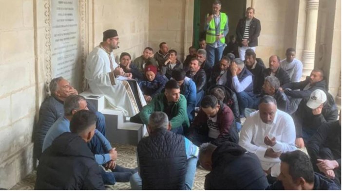 Yıllar sonra Türk Şehitliği’nde bayram namazı