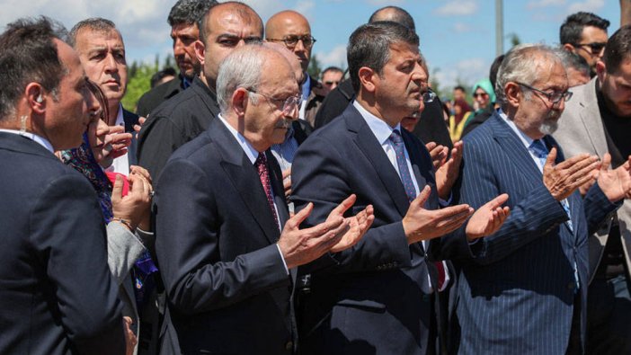 Adıyaman'daki türbe ziyareti sırasında Kılıçdaroğlu protesto edildi
