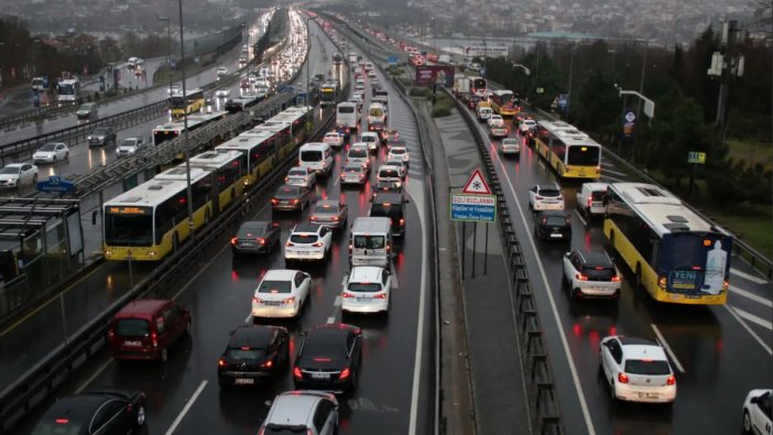 Anadolu yakasında trafik yoğunluğu