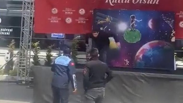 23 Nisan kutlamasına saldırı: Bıçakla dehşet saçtı!