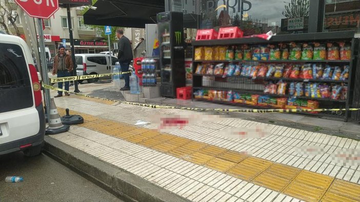 Kaldırımda yürüyen kişiye pompalı tüfekli saldırı