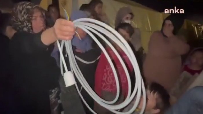 Elektriği olmayan çadırlara priz dağıtıldı iddiası