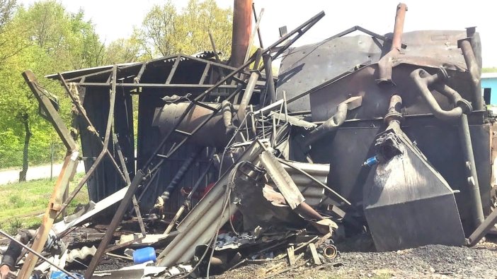 Kalorifer kazanı bomba gibi patladı